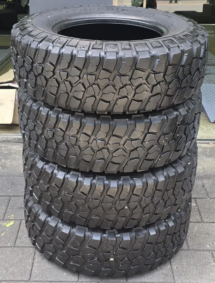 BFgoodrichMT 255 75 17 중고타이어 한대분 판매