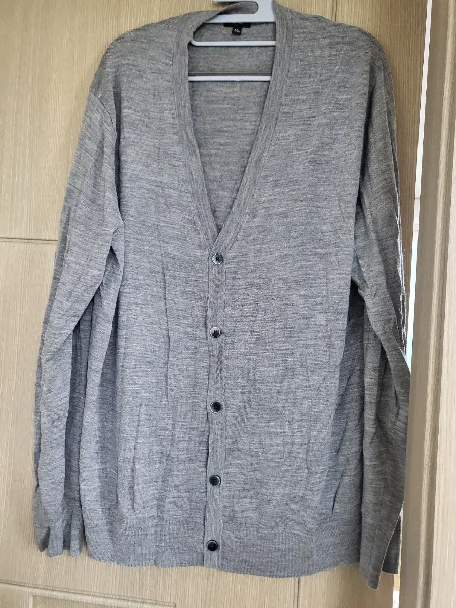 Uniqlo Gray Cardigan xxL