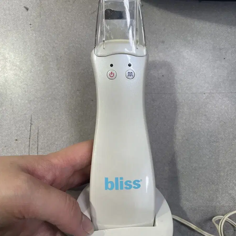 Bliss 포어 가젯 피지제거기 모공 각질제거기