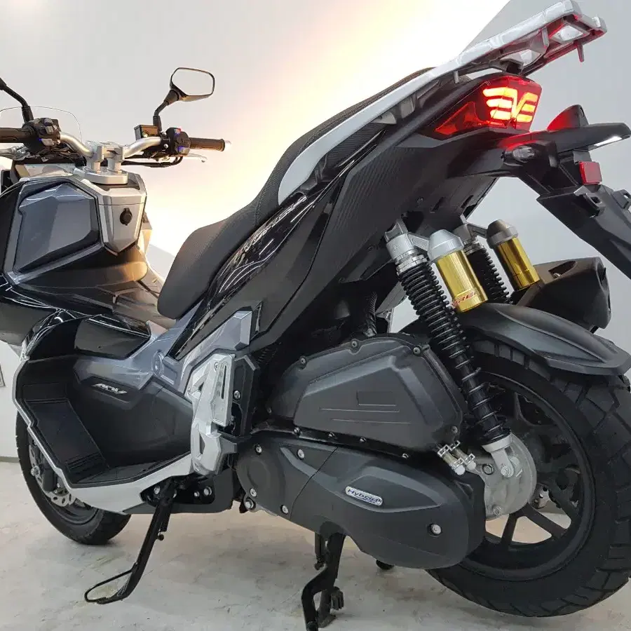 케이윈125 23년식(PCX NMAX 크루심 UHR125 ADV125)