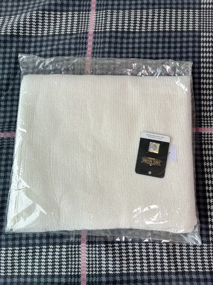 Twice sealed sells shawls