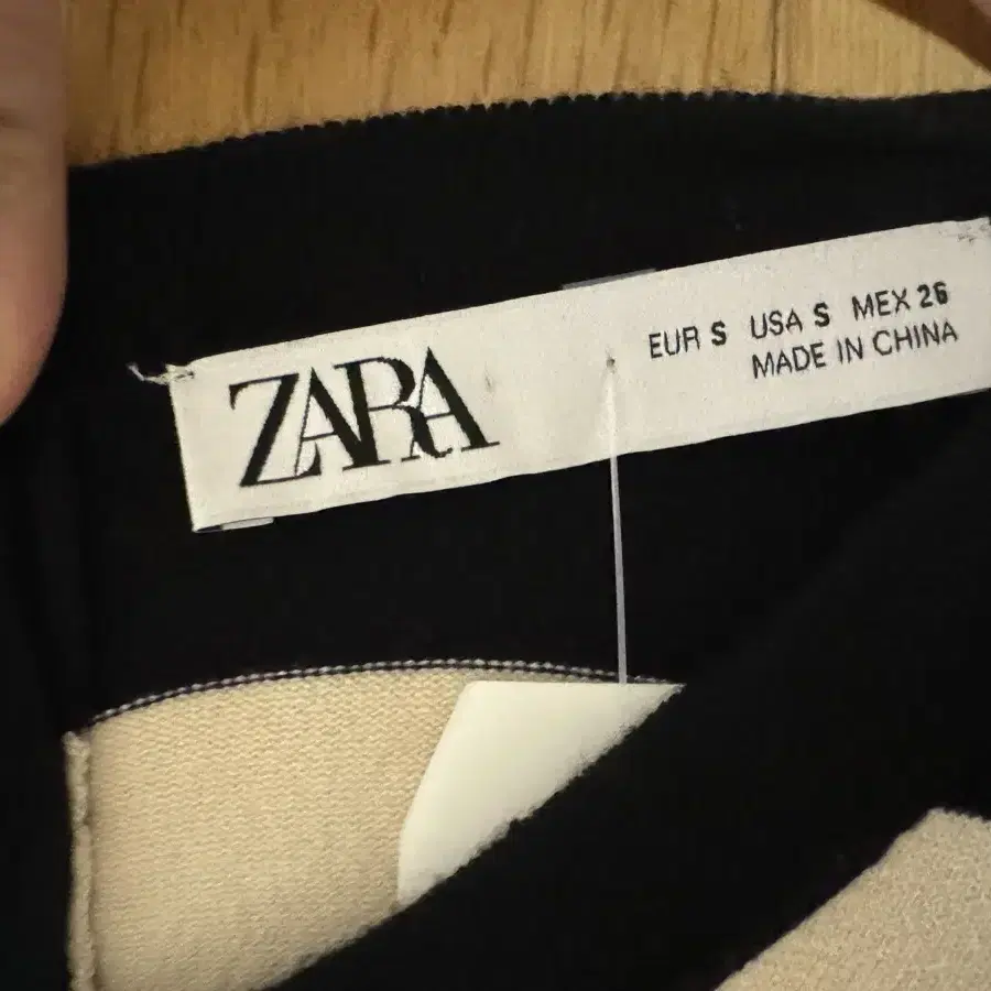 Zara 여성 니트 반팔 정장핏