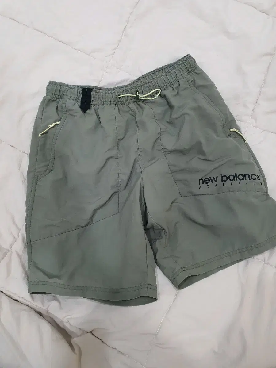 New Balance Nylon Woven Pants size M