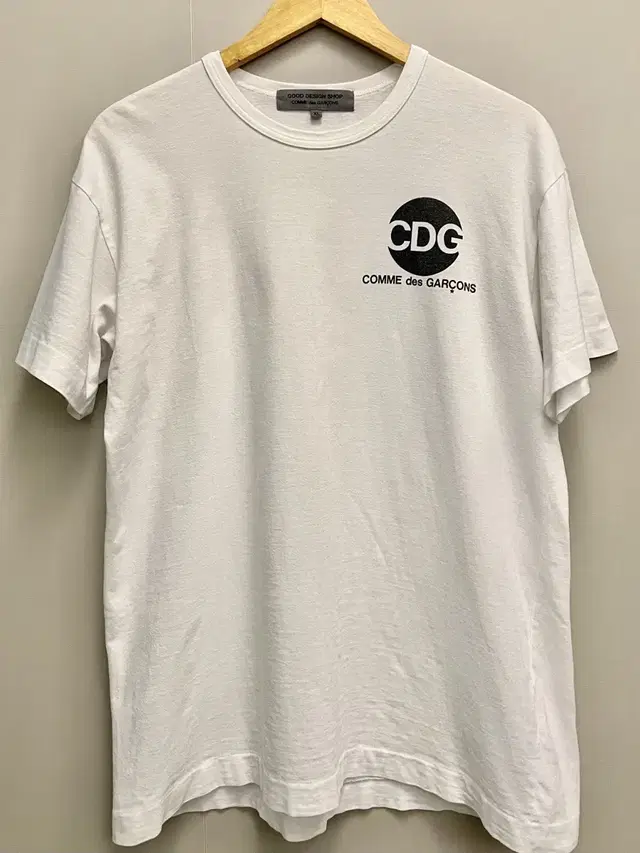 (L~XL)꼼데가르송 CDG 로고 프린팅 반팔티셔츠 화이트