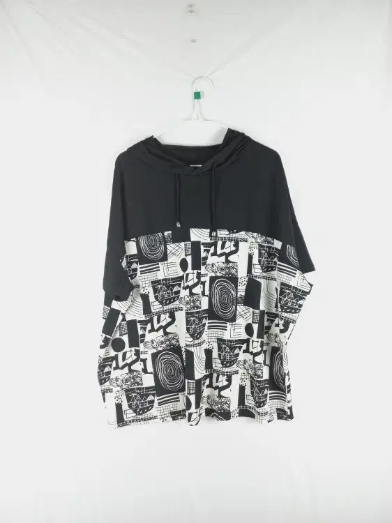 100% LIVIER Hooded graphic short sleeve blouse