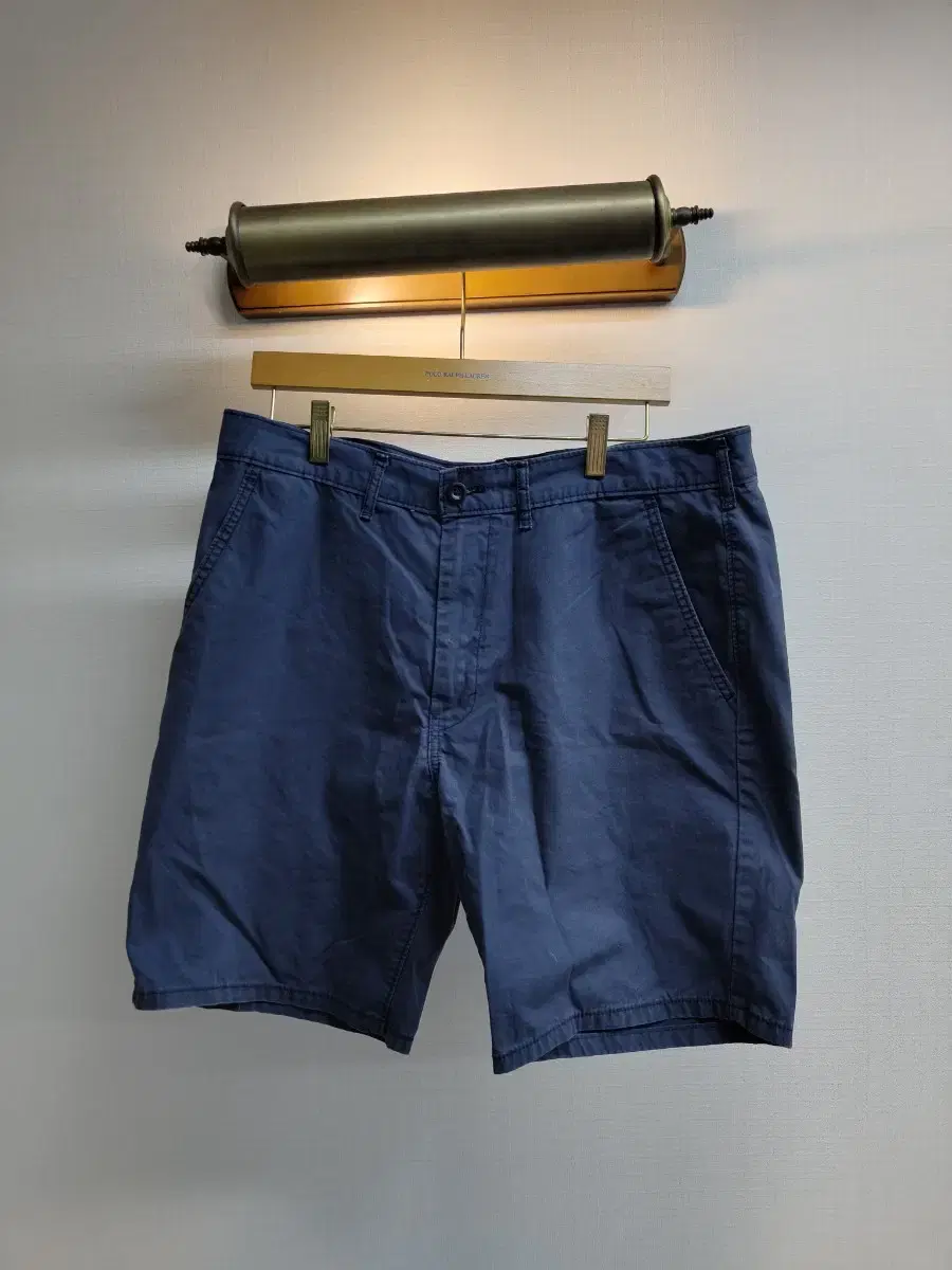 36) Levi's chino vahn for sale