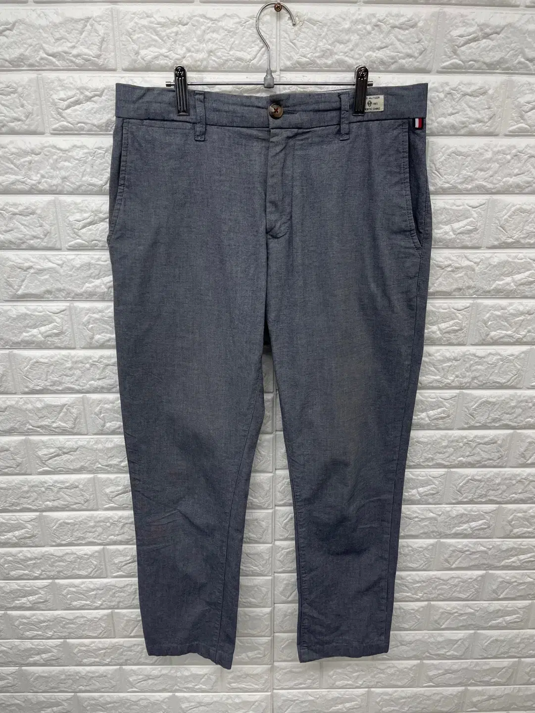 Tommy Hilfiger Chino Pants(29-30inch) / B-547