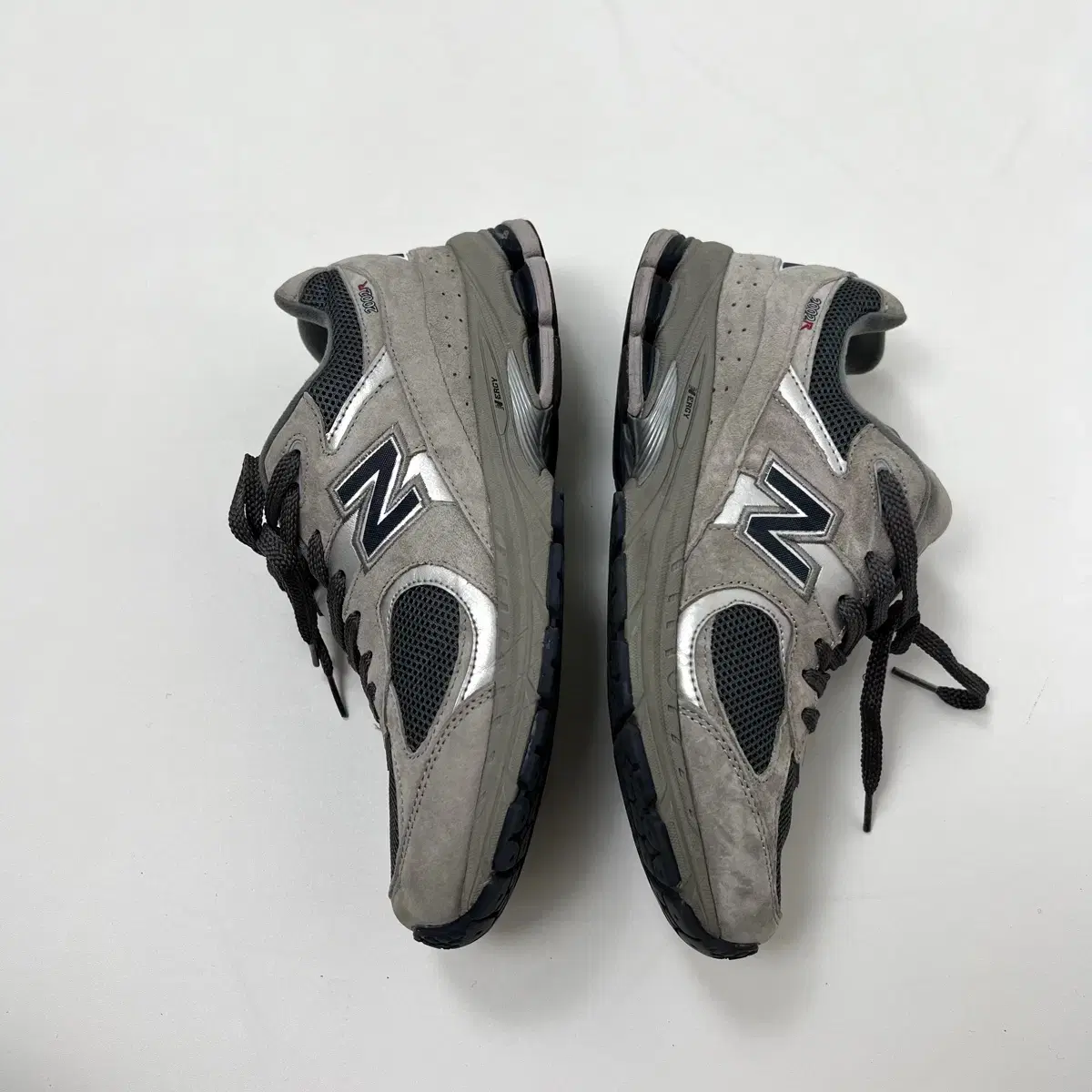 NB 뉴발란스 2002r 스니커즈