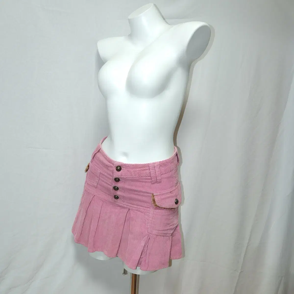 Vintage y2k pink cargo skirt