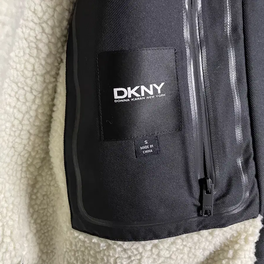 DKNY 양털내피 점퍼 s 95~100