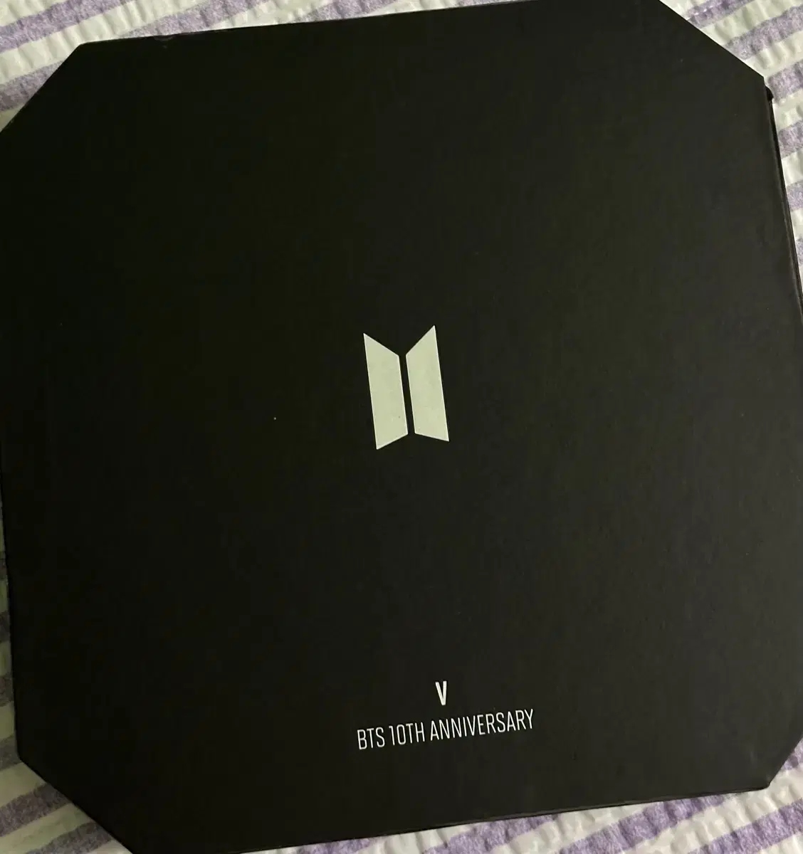 BTS 방탄소년단 데뷔 10주년 기념 메달(뷔V)