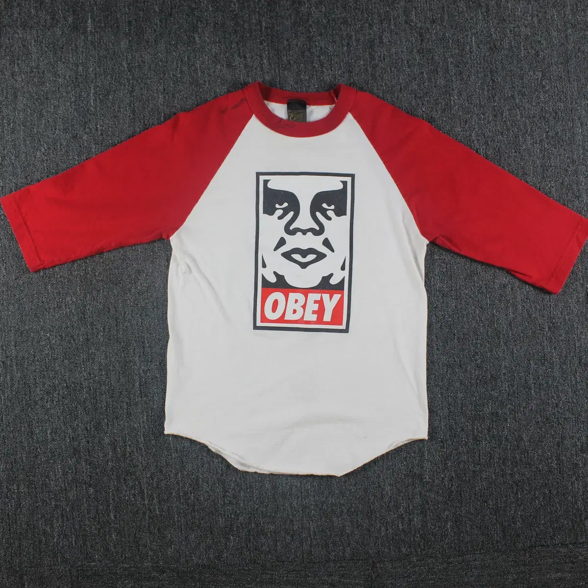 OBEY VINTAGE T-Shirt 오베이 래글런 반팔티셔츠