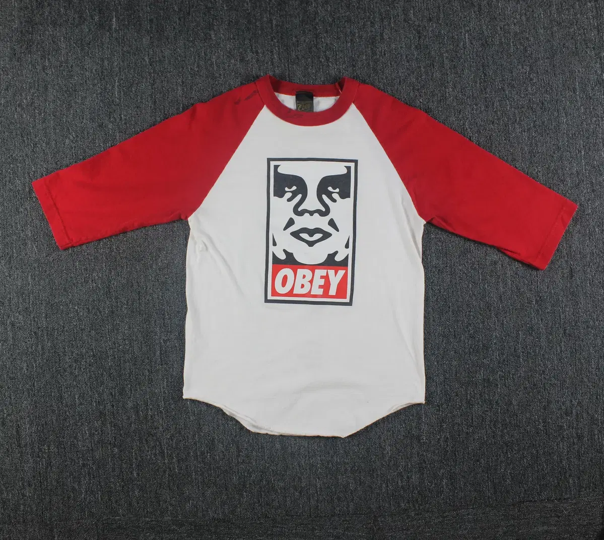 OBEY VINTAGE T-Shirt 오베이 래글런 반팔티셔츠