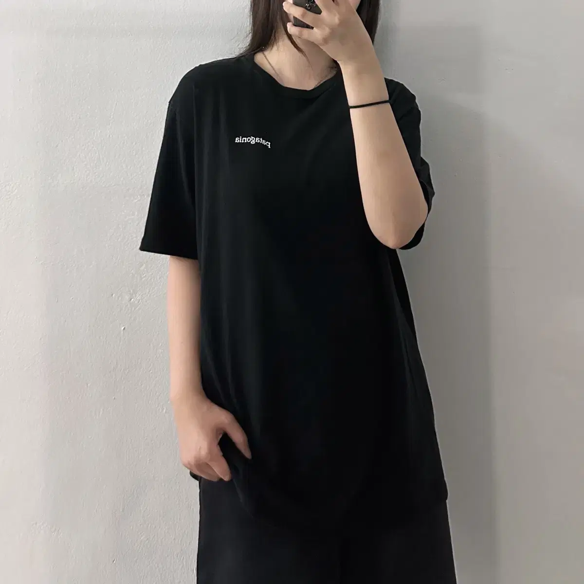 (L) Patagonia Big Logo Black Short Sleeve T-shirt