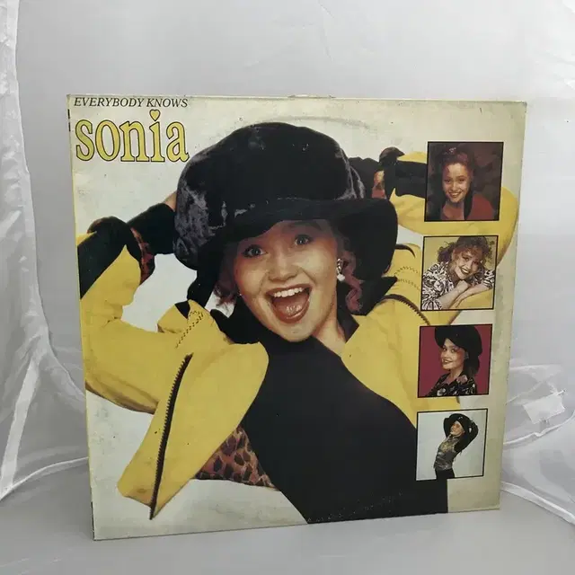 SONIA LP / AA2443