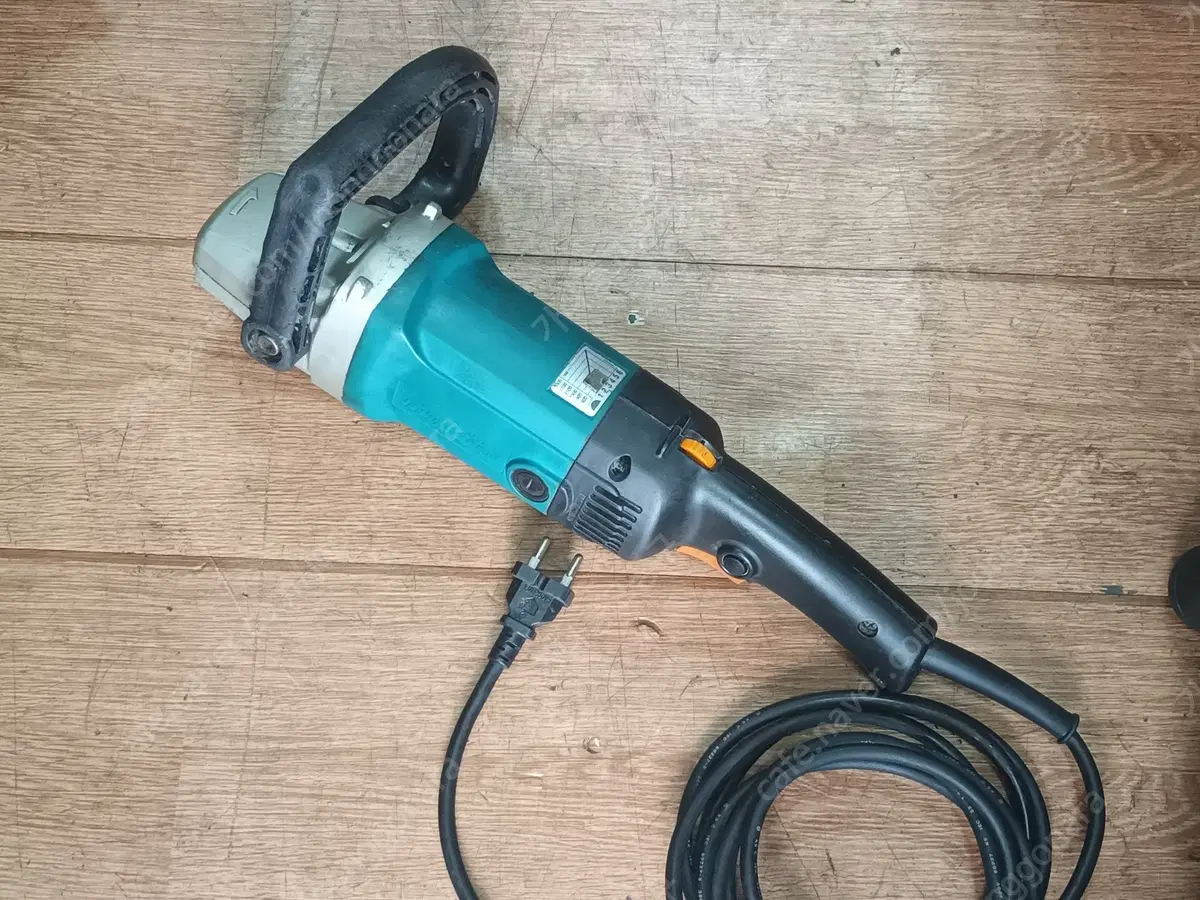 마끼다 폴리셔 (makita 9227CB) 마키타 광택기 중고