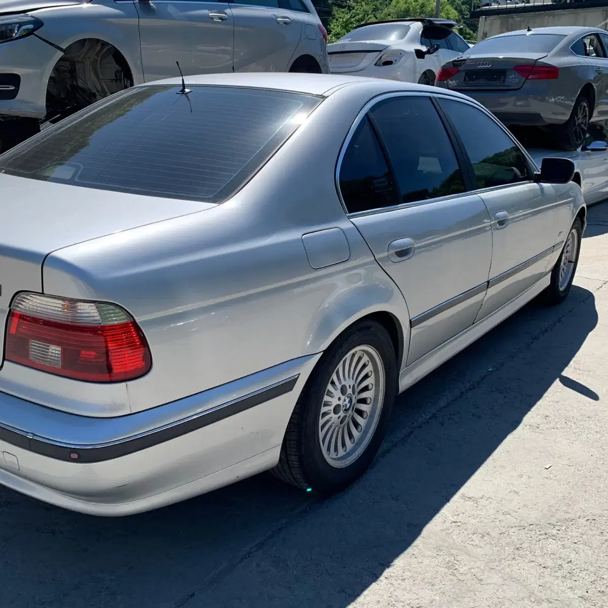 BMW 523i E39 M13168 2000년식 전기형 분해 판매합니다