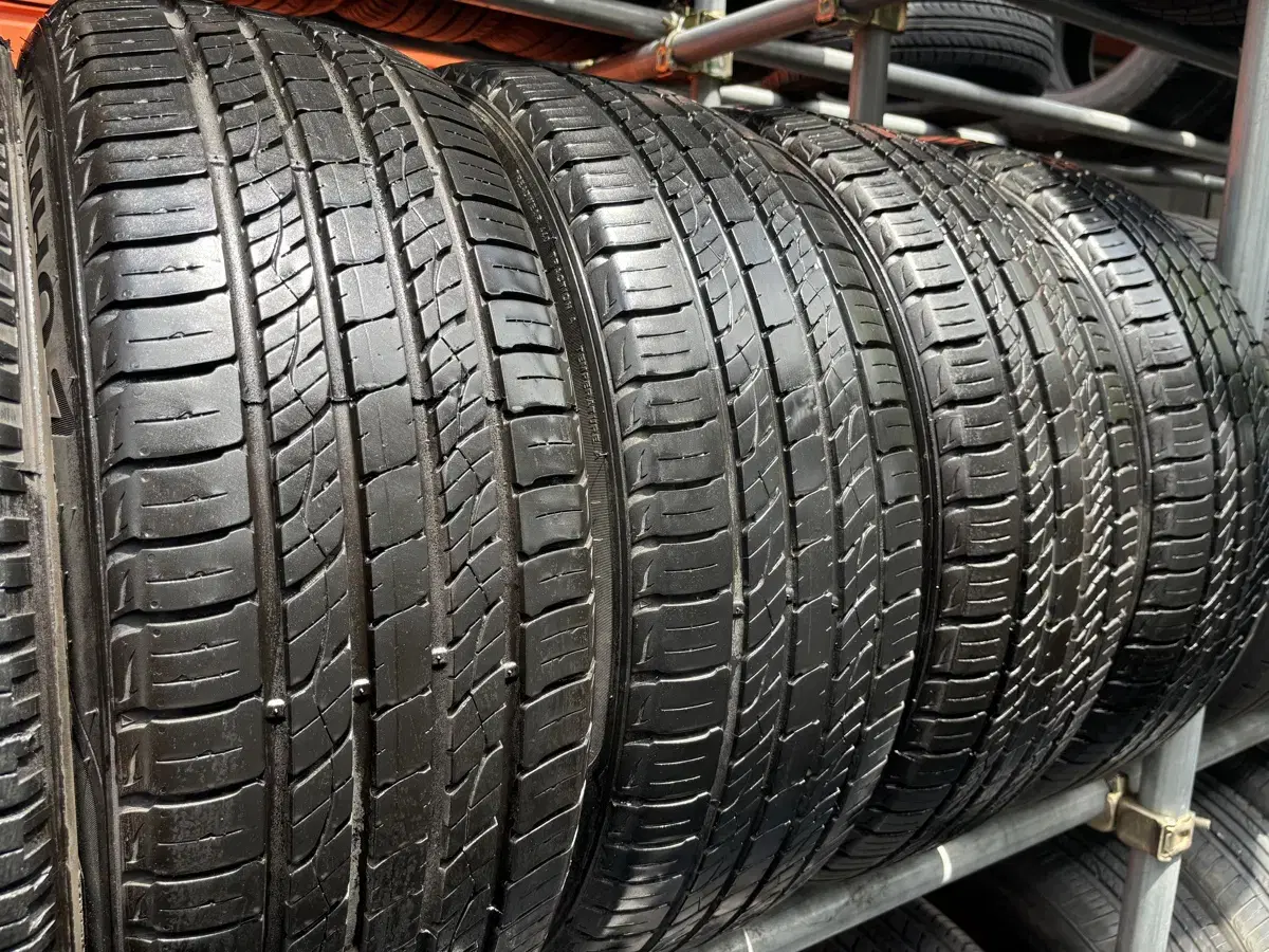 알뜰족을 위한 중고타이어 225/55R19 4본