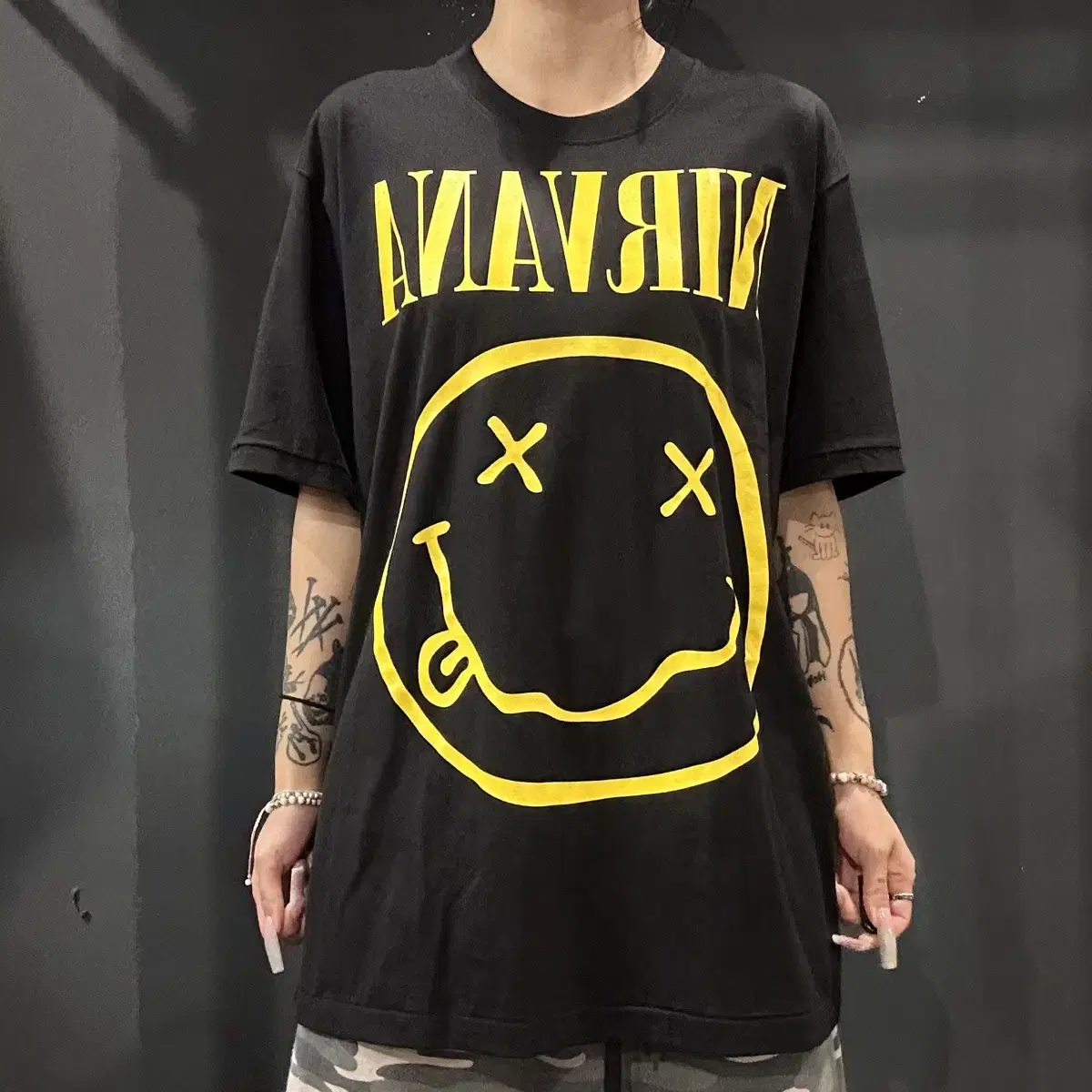 (end)Nirvana Smiley Lokti (L/XL)