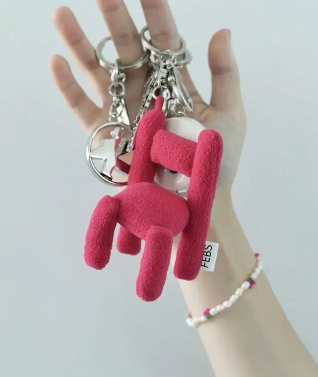 FEBS 핑크 체어 키링 / Pink Chair Keyring 키티