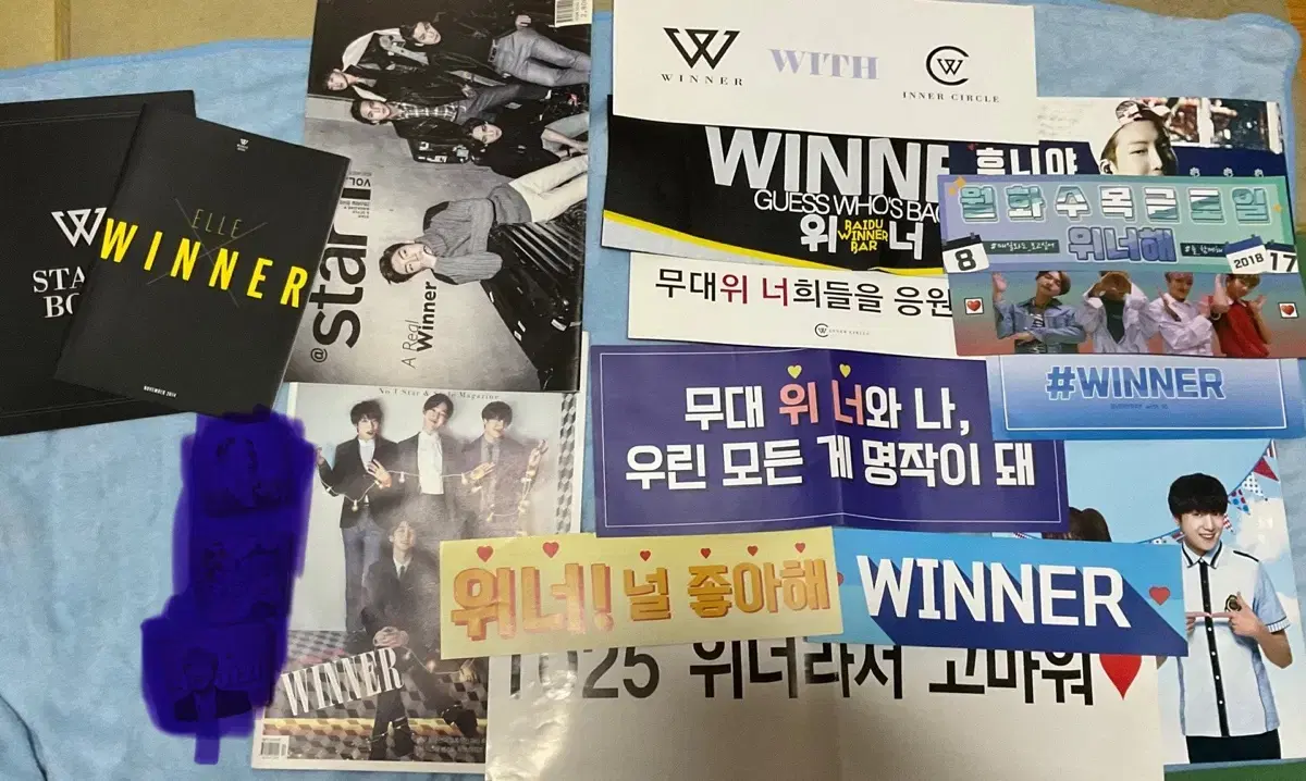 Winner Slogan + Magazine