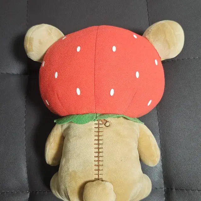 고전) 딸기 리락쿠마 캐릭터 인형 중사이즈(25cm)