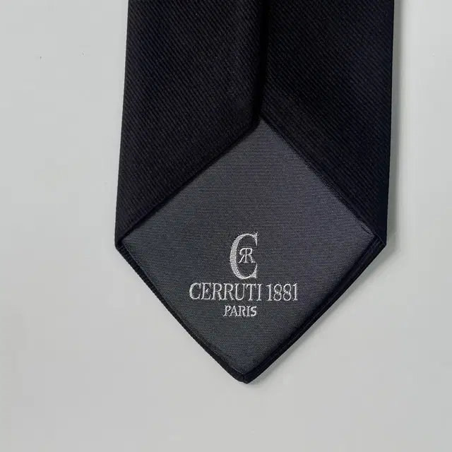 CERRUTI1881 블랙 실크 넥타이