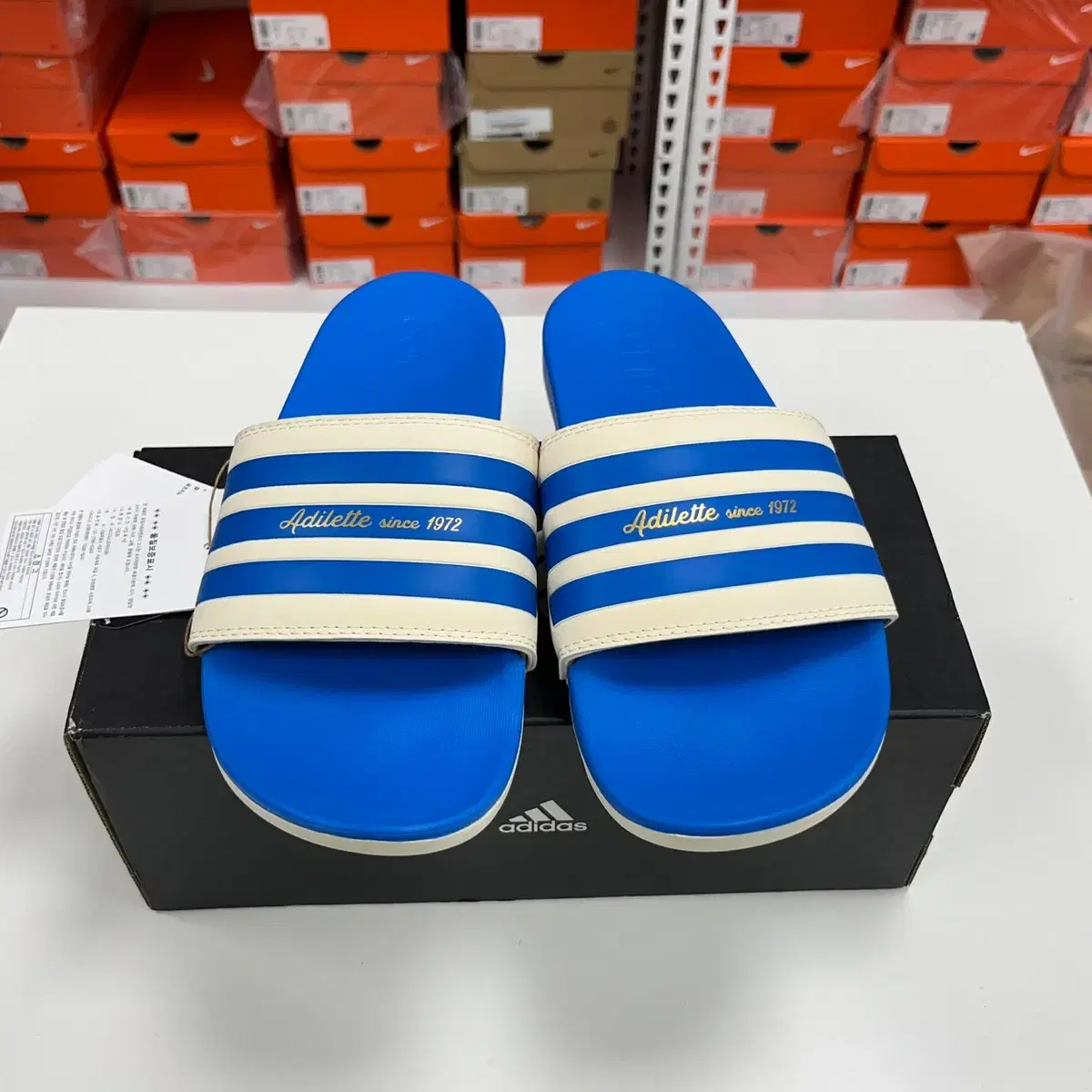 [245] adidas 아디다스 아딜렛 컴포트 슬리퍼 GW8753