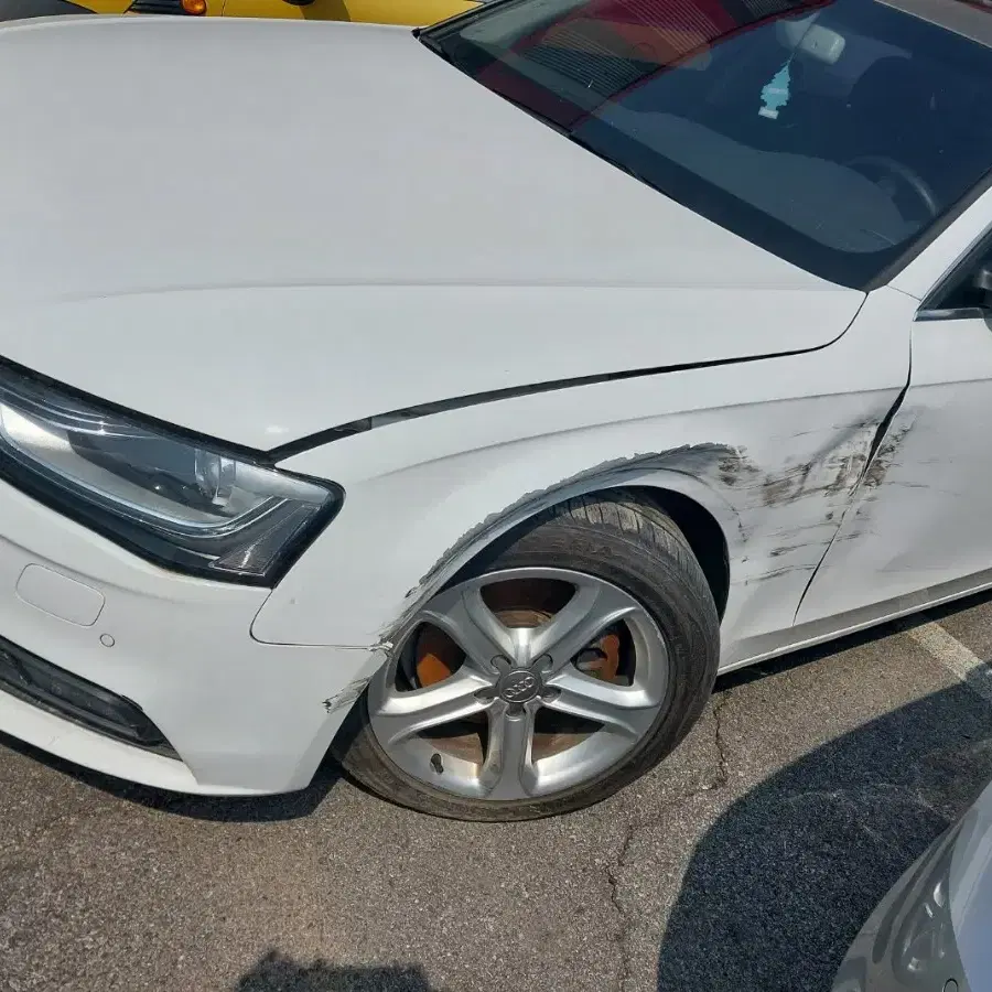 15년식 아우디 A4 35 TDI quattro CNH엔진