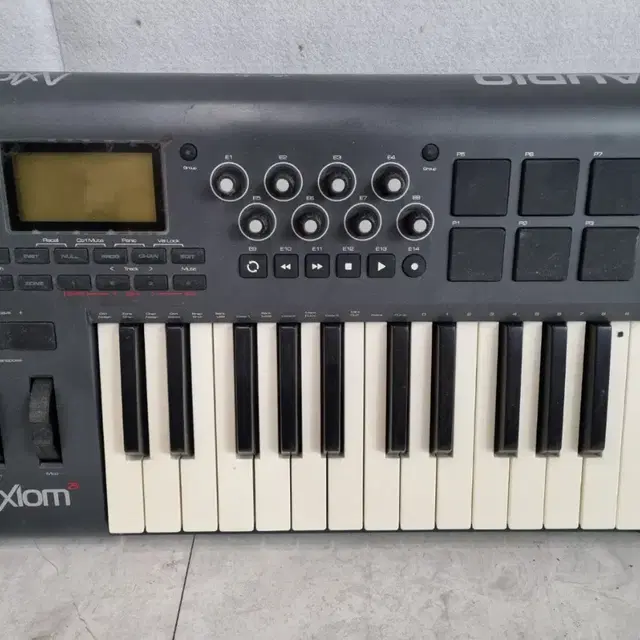 M-AUDIO AXIOM 25 마스터 건반 피아노 판매합니다