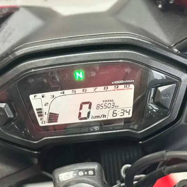 CBR500R 16년식 상태 최상급 깔끔한차량 판매합니다