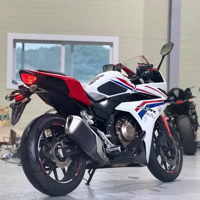 CBR500R 16년식 상태 최상급 깔끔한차량 판매합니다