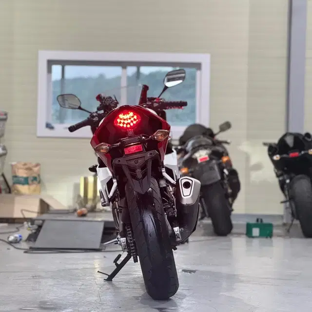 CBR500R 16년식 상태 최상급 깔끔한차량 판매합니다