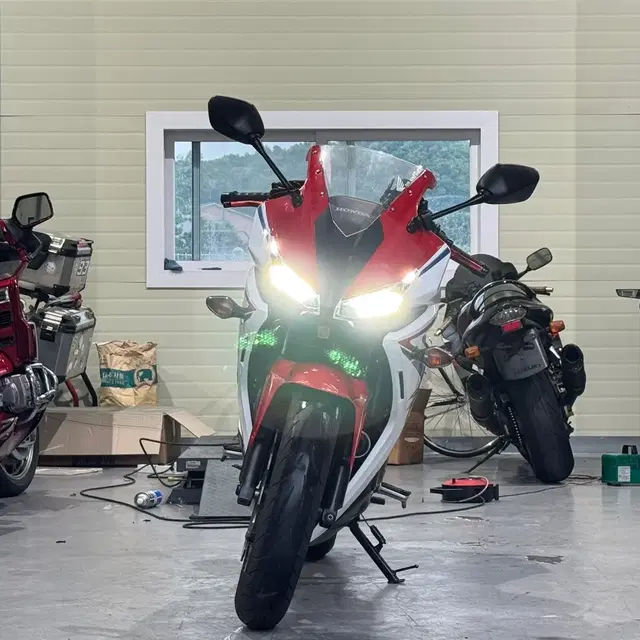 CBR500R 16년식 상태 최상급 깔끔한차량 판매합니다