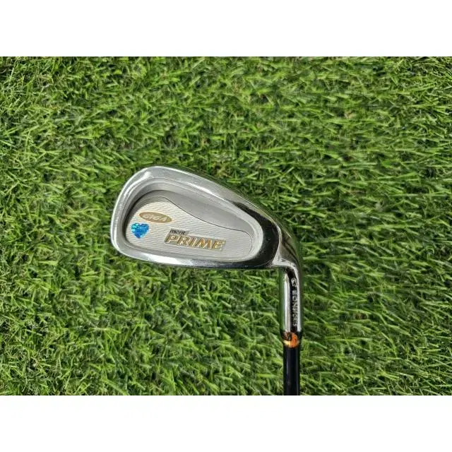 (Used) GIGA MERIT No. 7 Single Carbon Iron R Strength