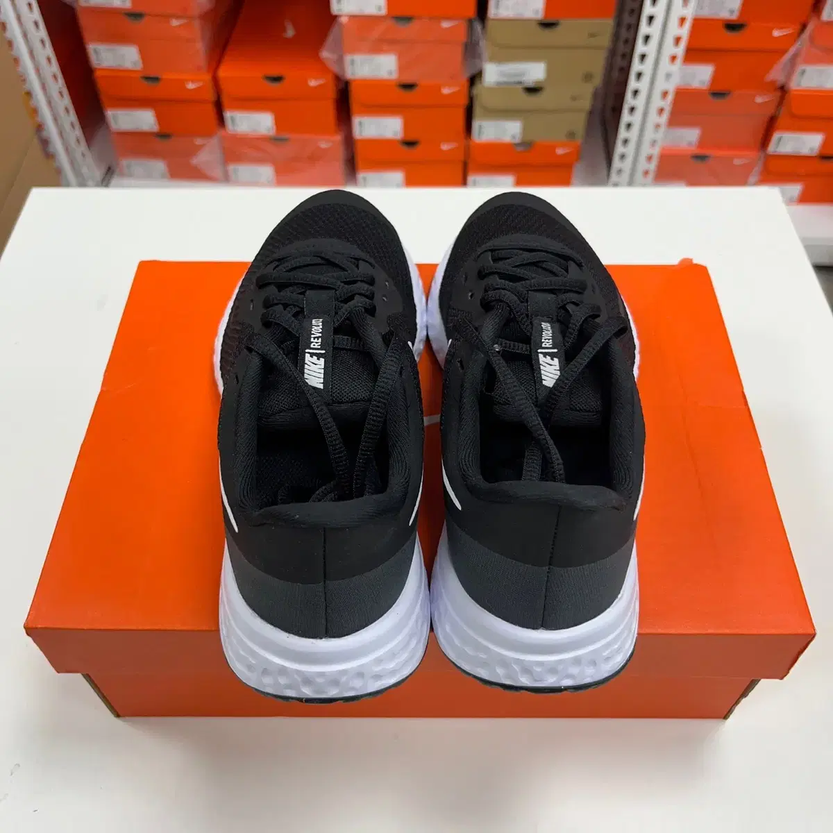 [235] NIKE 나이키 레볼루션5 GS 운동화 BQ5671-003