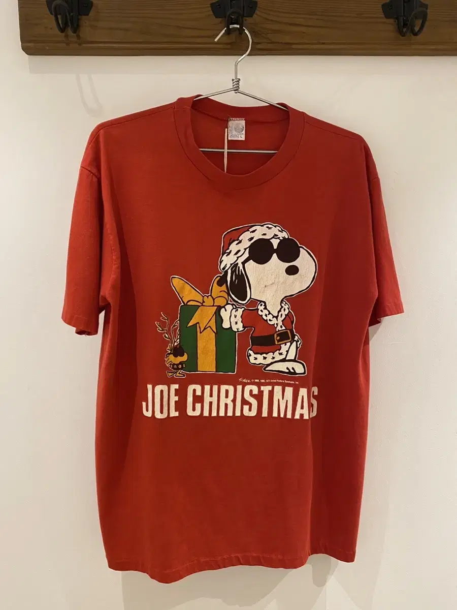 Vintage 90s Snoopy T-Shirt Size L (Made in USA)