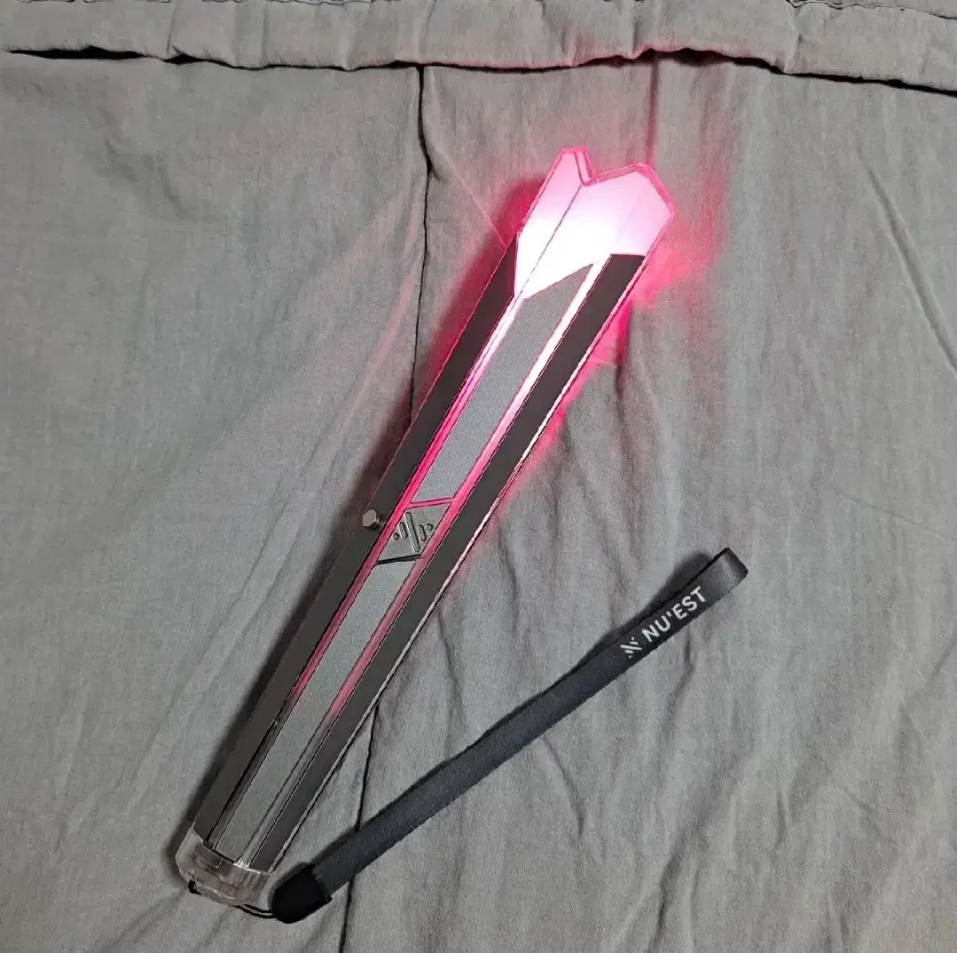 nu'est lightstick Firefly