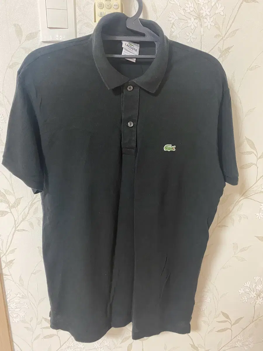 Lacoste men's short sleeve karati (CA16998) (100, slim fit) for sale.