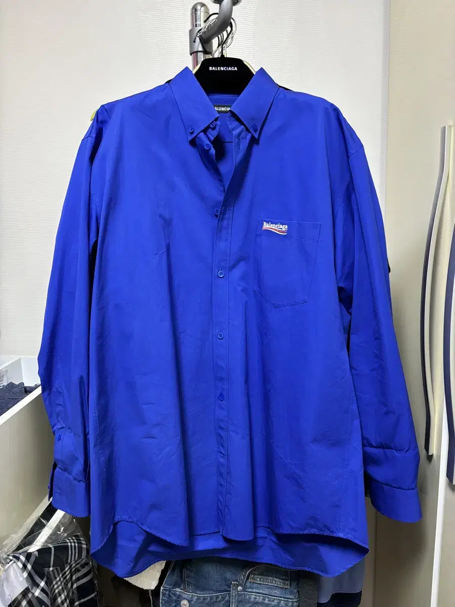 Balenciaga Political bloo shirt size 39