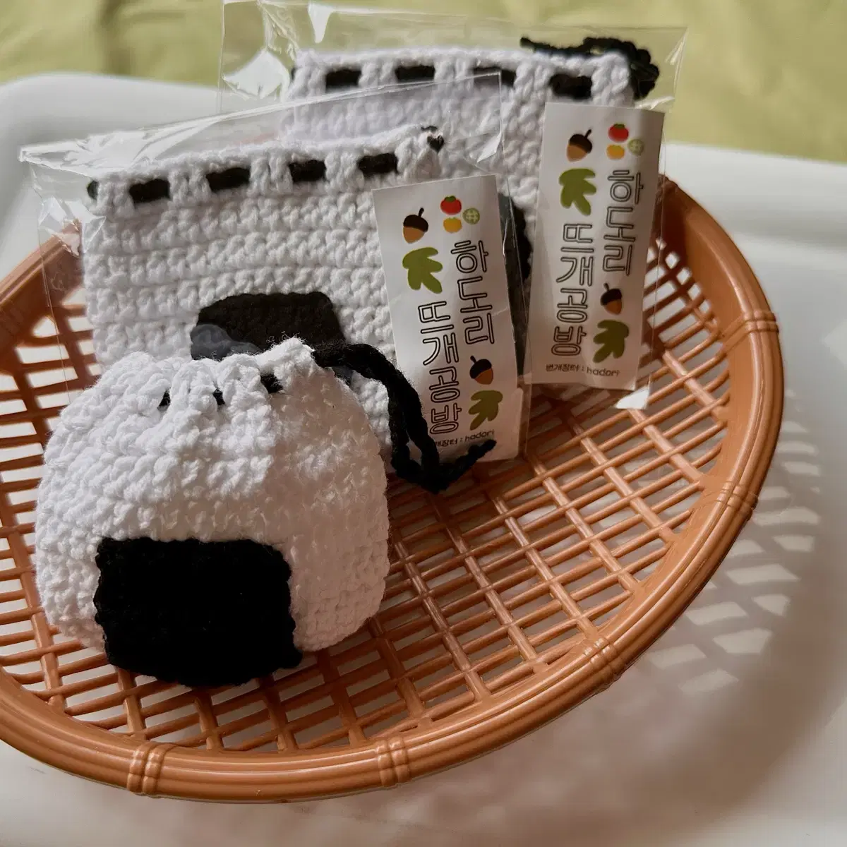 Onigiri Airpods Pow [Hadori Knitting Workshop]