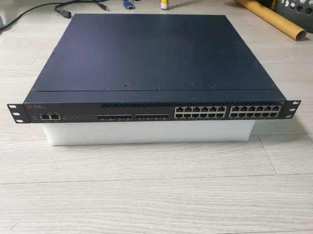 브로케이드 40G 10G 스위치 - Brocade ICX 6610-24