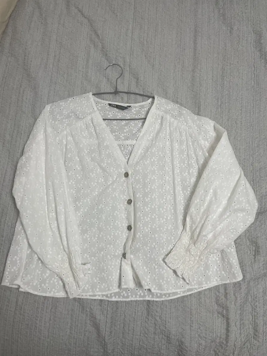 yeoreum, blouse (worn once)