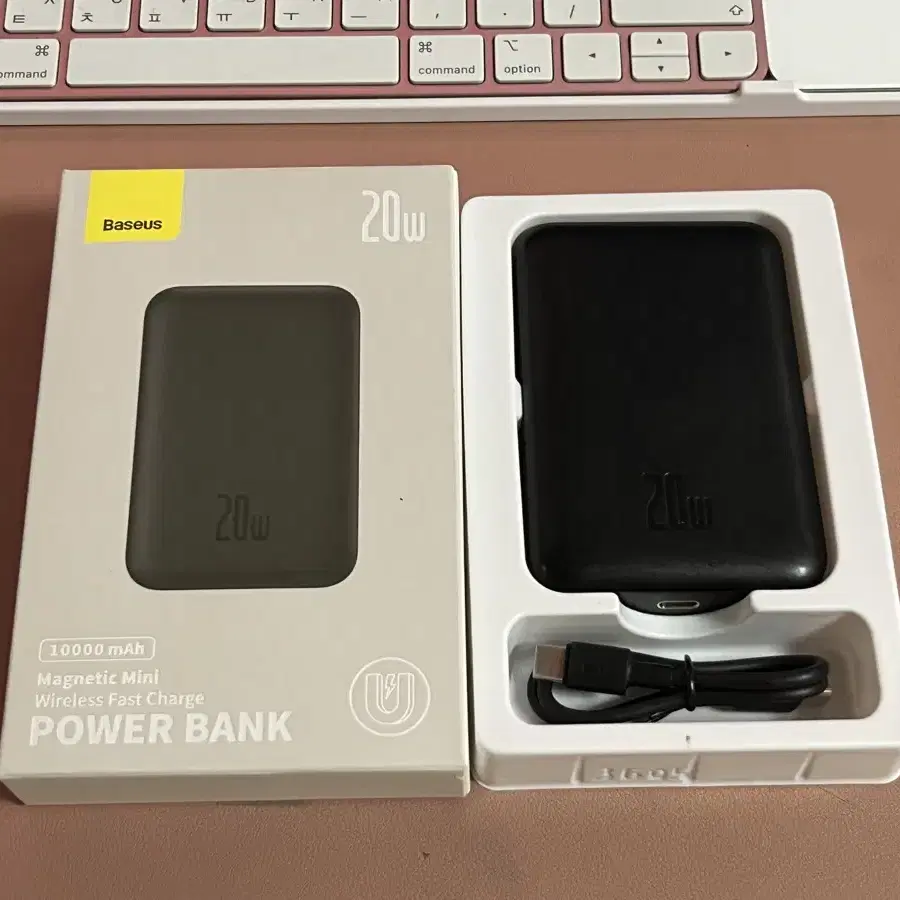 베이스어스 20W 맥세이프 보조배터리 5000mAh