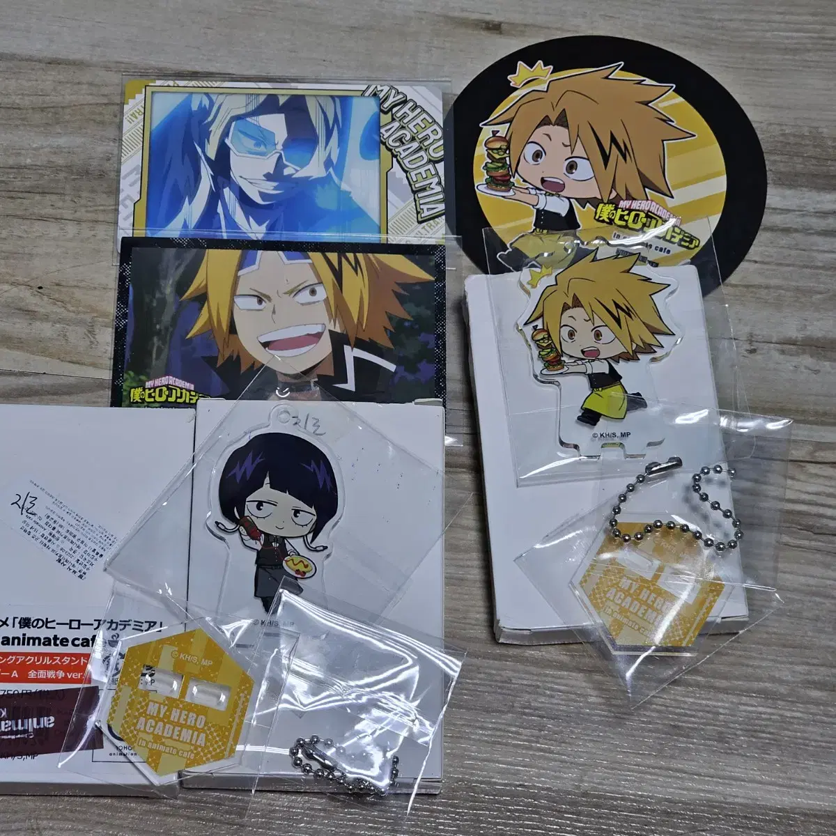 Hiroaka Kaminari Jiro Collaboration Cafe Acrylic Stand Coaster Snapmade Sticker