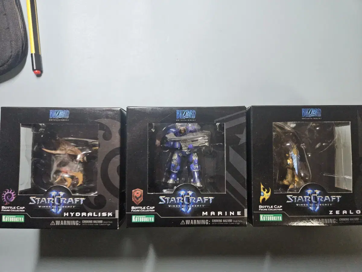 3 (Unsealed) StarCraft Bottlecap Figures