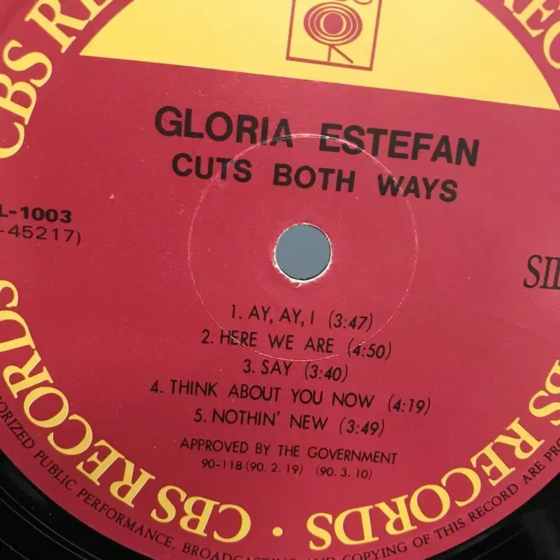 GLORIA ESTEFAN LP / C1020