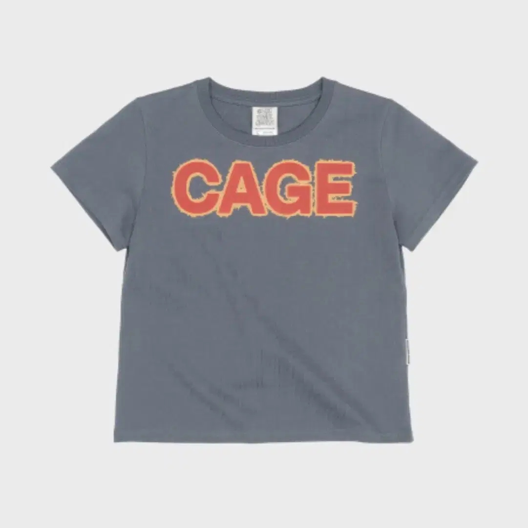 [S]더바이닐하우스 CAGE WIDE LOGO TEE