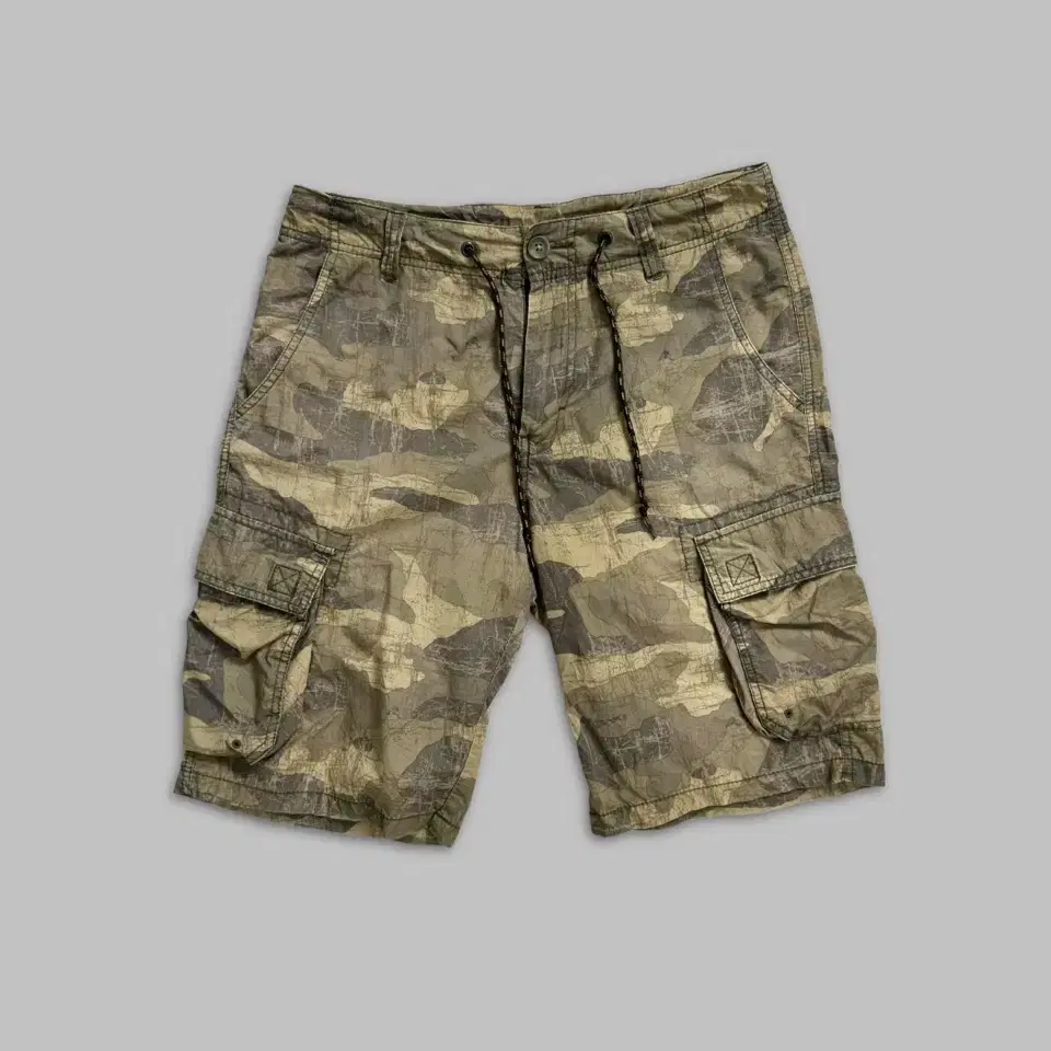 vintage camouflage cargo nylon shorts