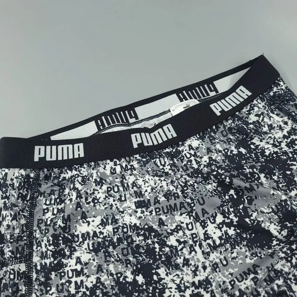 PUMA 퓨마 푸마 JP 블랙 그레이 카모 스펠아웃 패턴 필라테스 헬스